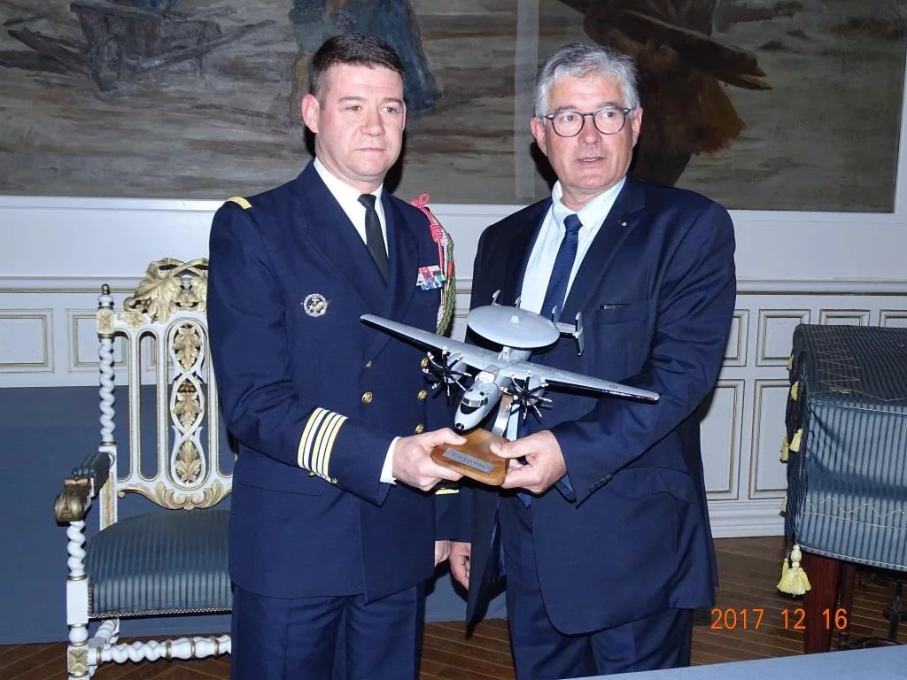 Le maire de Berck-sur-mer et le commandant de la flottille 4F