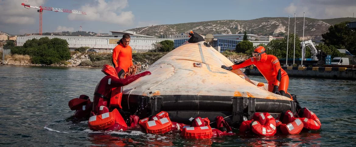 L’équipage de L’Astrolabe se forme à la survie en mer 