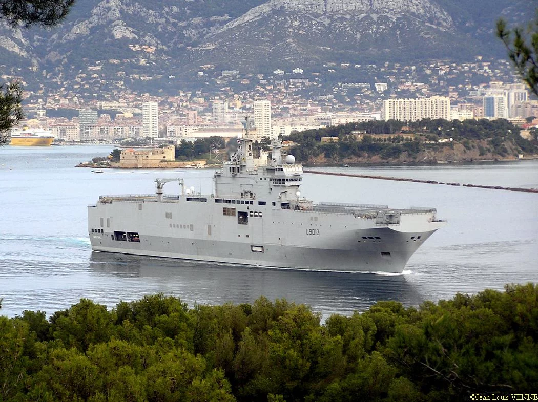 Le BPC Mistral appareille pour la Russie