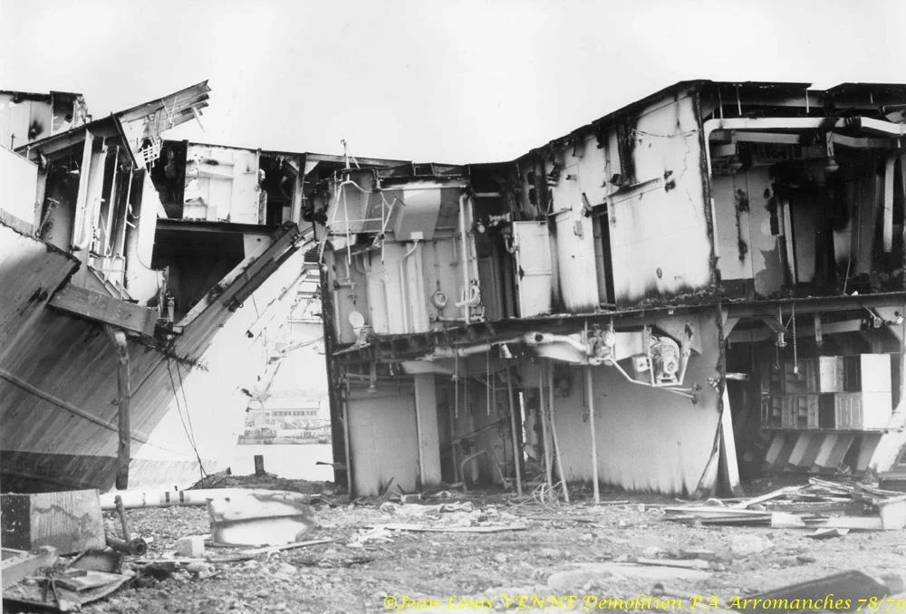 Démolition de l'Arromanches