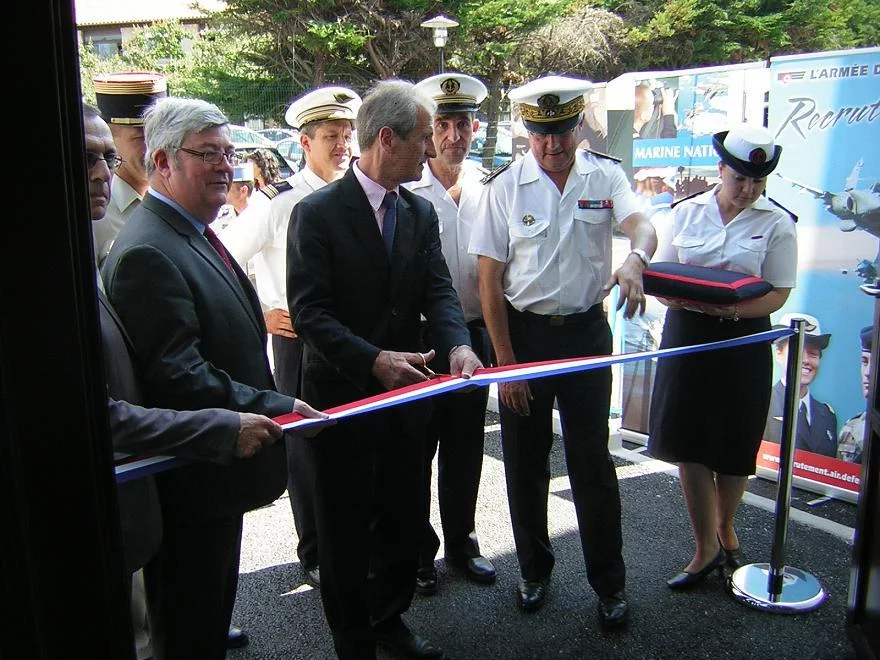 Imauguration par le maire de Toulon et le préfet maritime