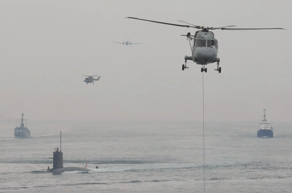 Revue Navale du 8 mai 2009