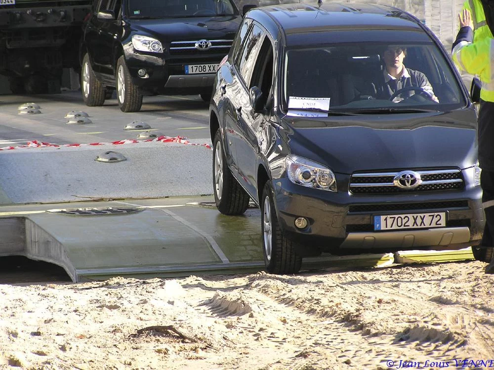 Premier plageage du L-CAT avec matériel roulant