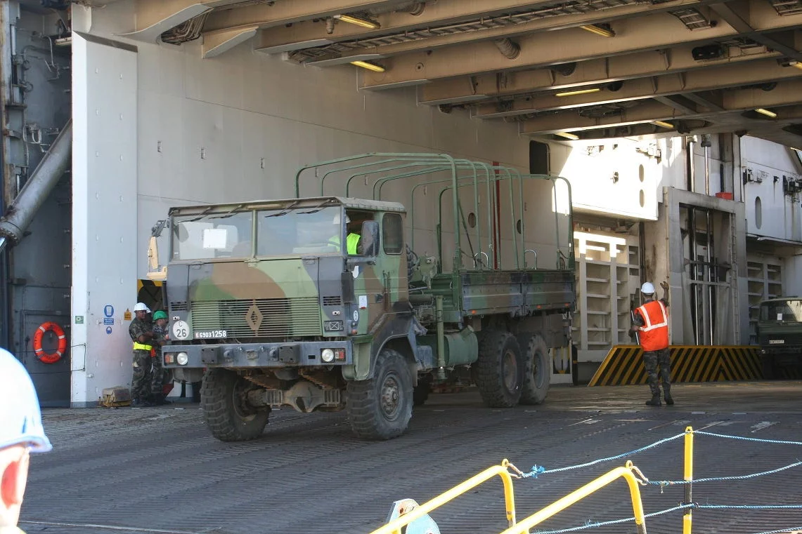 Un camion débarque de l'Eider