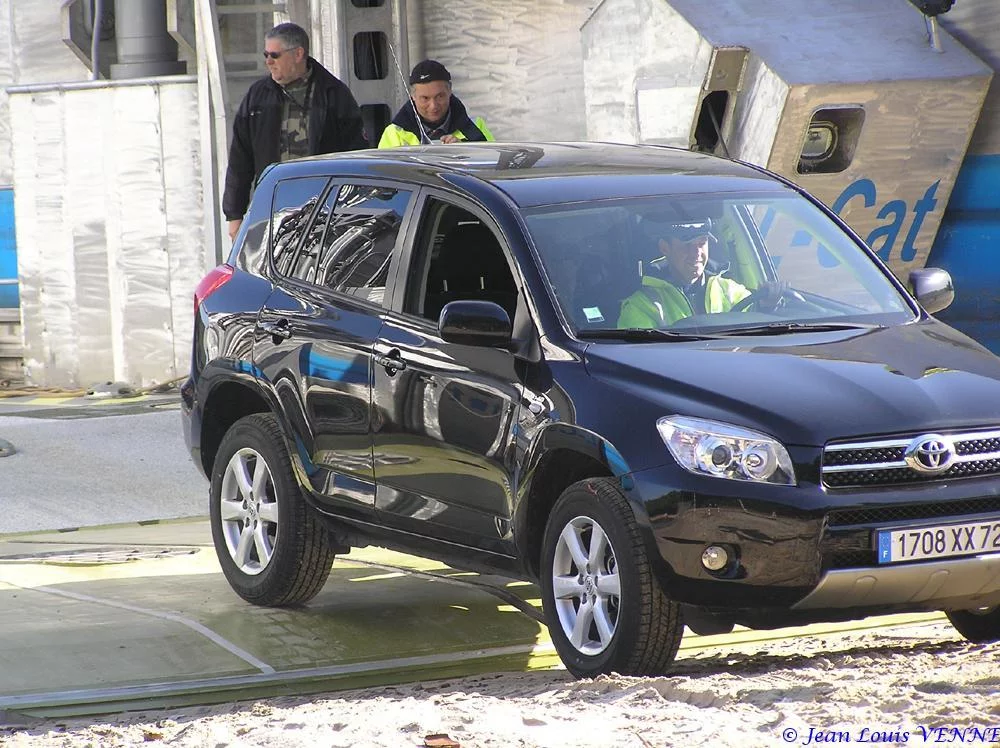 Premier plageage du L-CAT avec matériel roulant