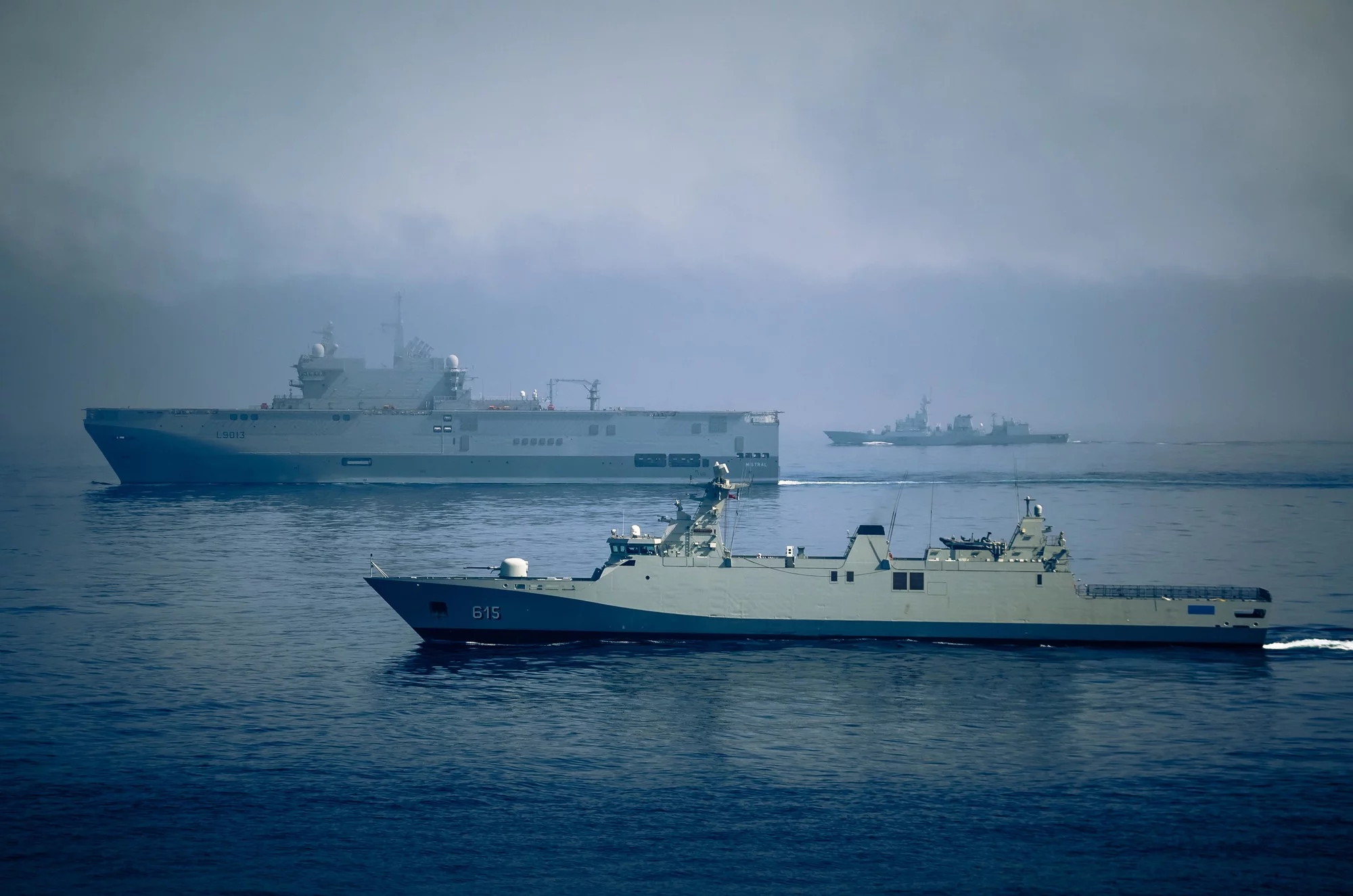 Exercice Passex entre le Mistral, la frégate marocaine Allal Ben Abdallah et la frégate pakistanaise El Saif