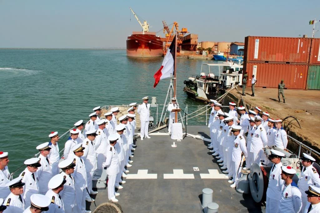 Prise de commandement à bord de l’aviso Commandant l’Herminier 