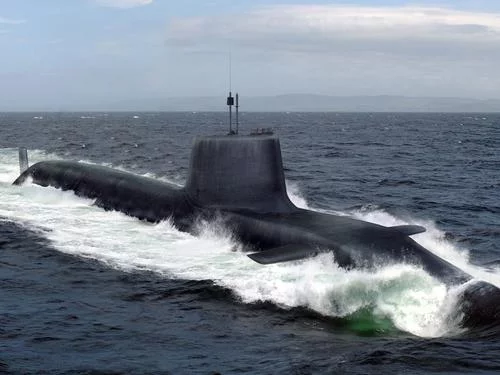 Un sous-marin de la classe Astute en mer