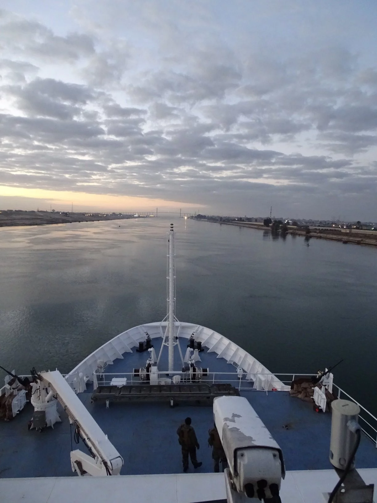 Le Beautemps-Beaupré franchit le canal de Suez