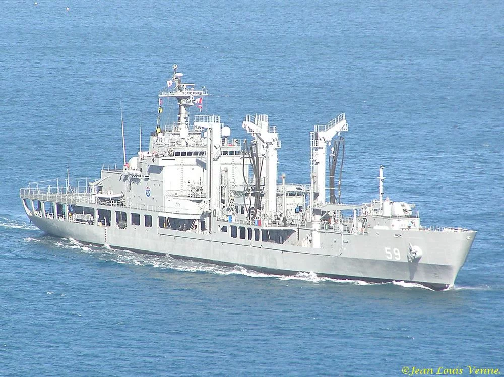 Le pétrolier-ravitailleur HWACHEON