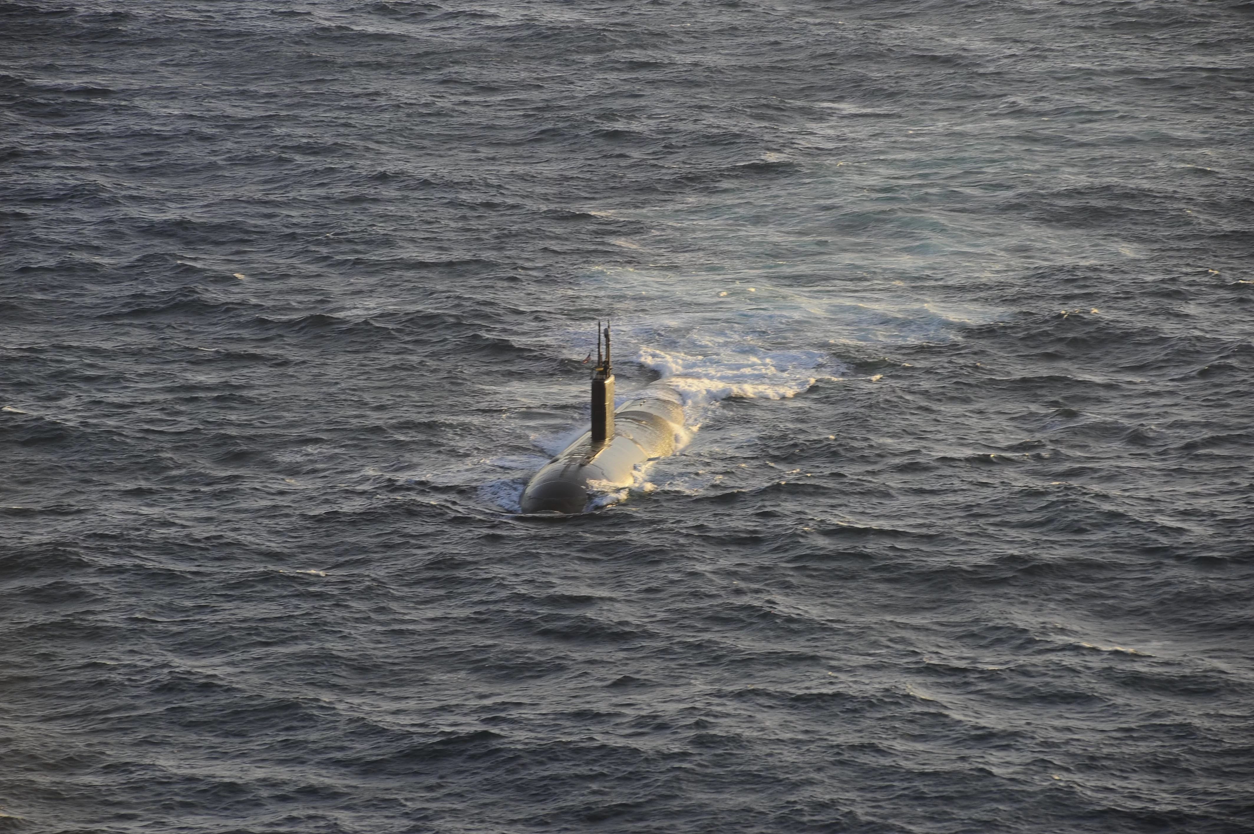 Le sous-marin USS MONTPELIER après sa collision avec le croiseur SAN JACINTO