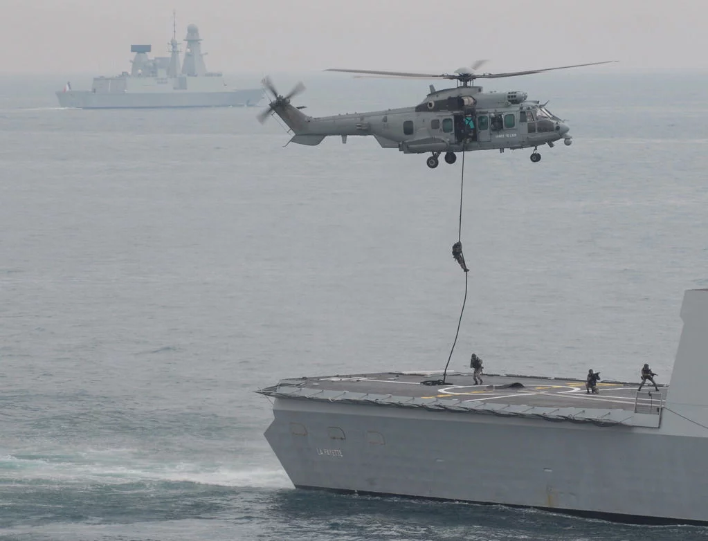 Revue Navale du 8 mai 2009