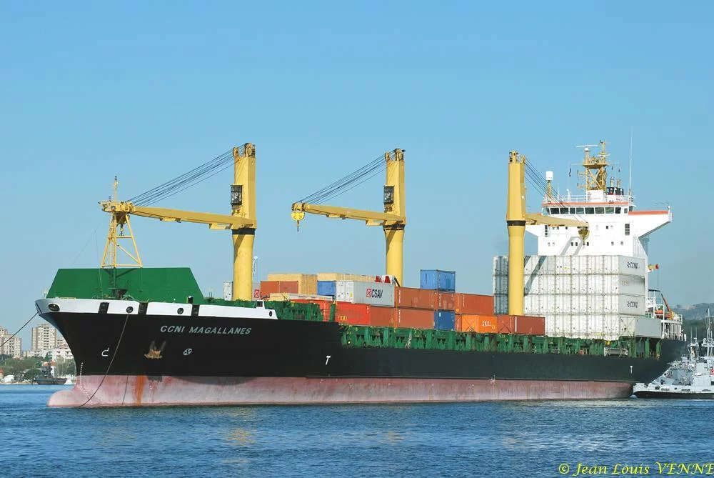 Arrivée à Toulon du porte-conteneurs Magallanes