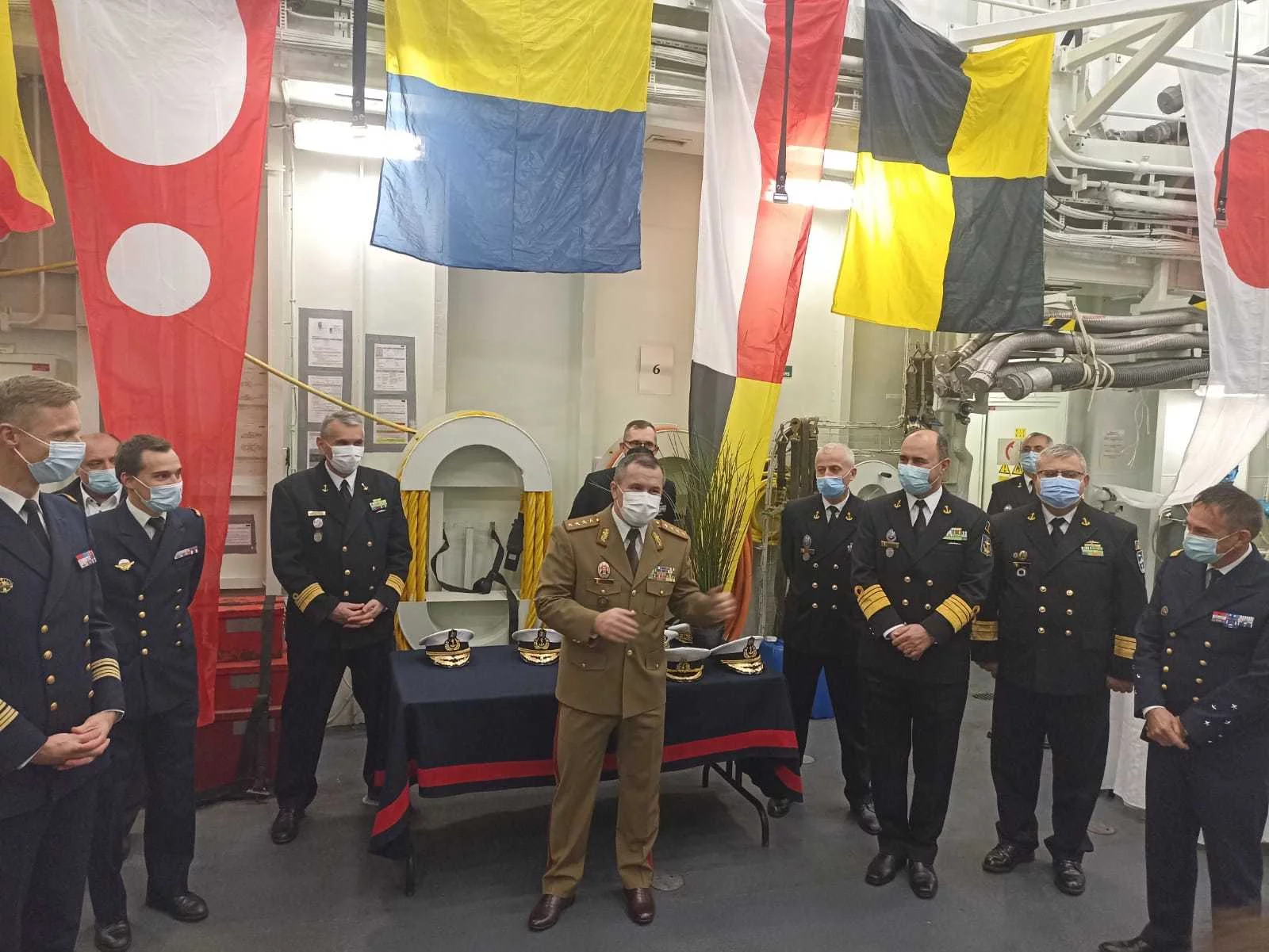 Rencontre franco-roumaine à bord de la frégate Auvergne