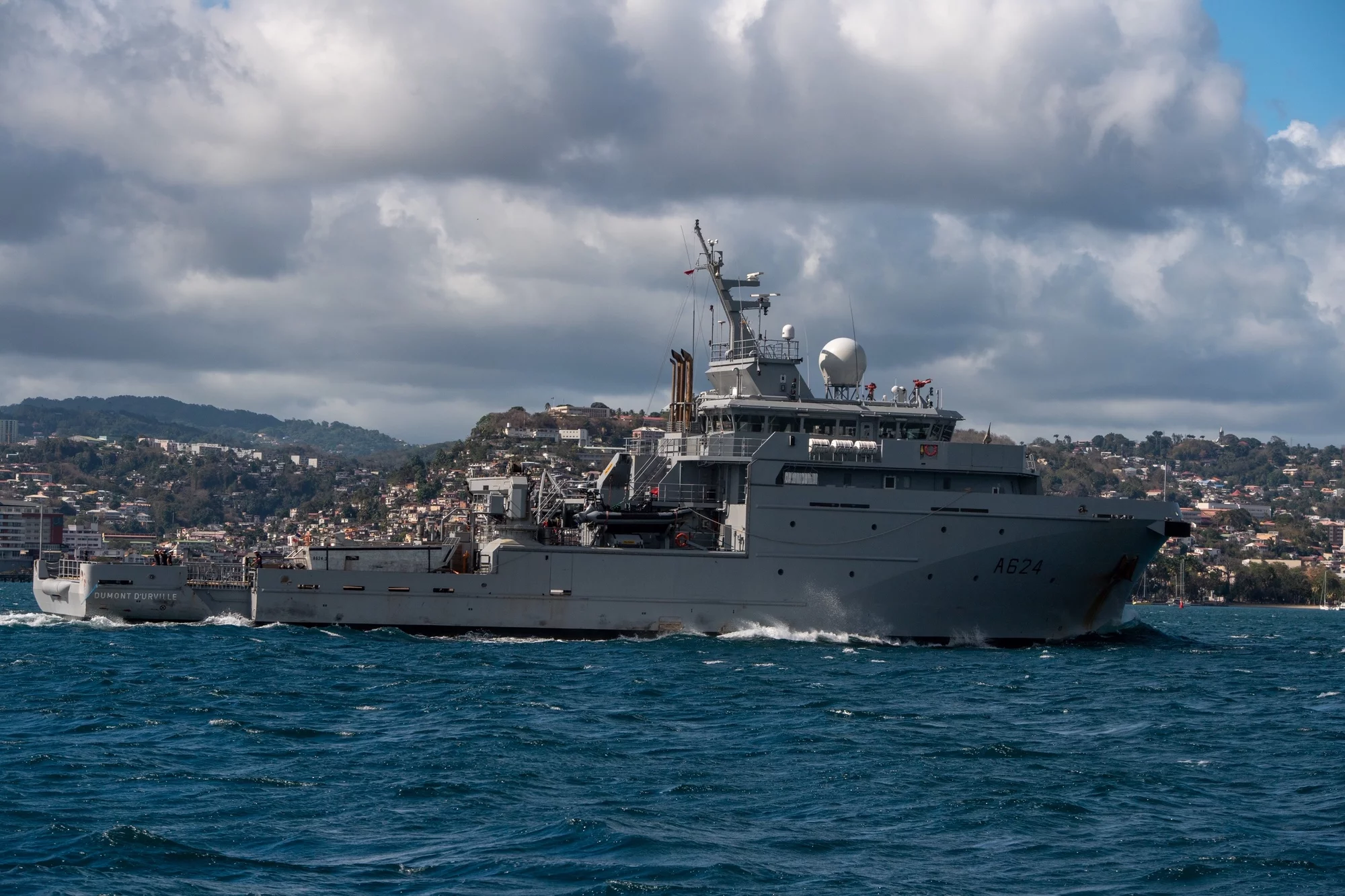 Le bâtiment de soutien et d’assistance outre-mer (BSAOM) Dumont d’Urville