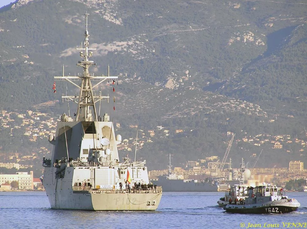 La frégate anti-aérienne espagnole ALMIRANTE DON JUAN DE BORBON