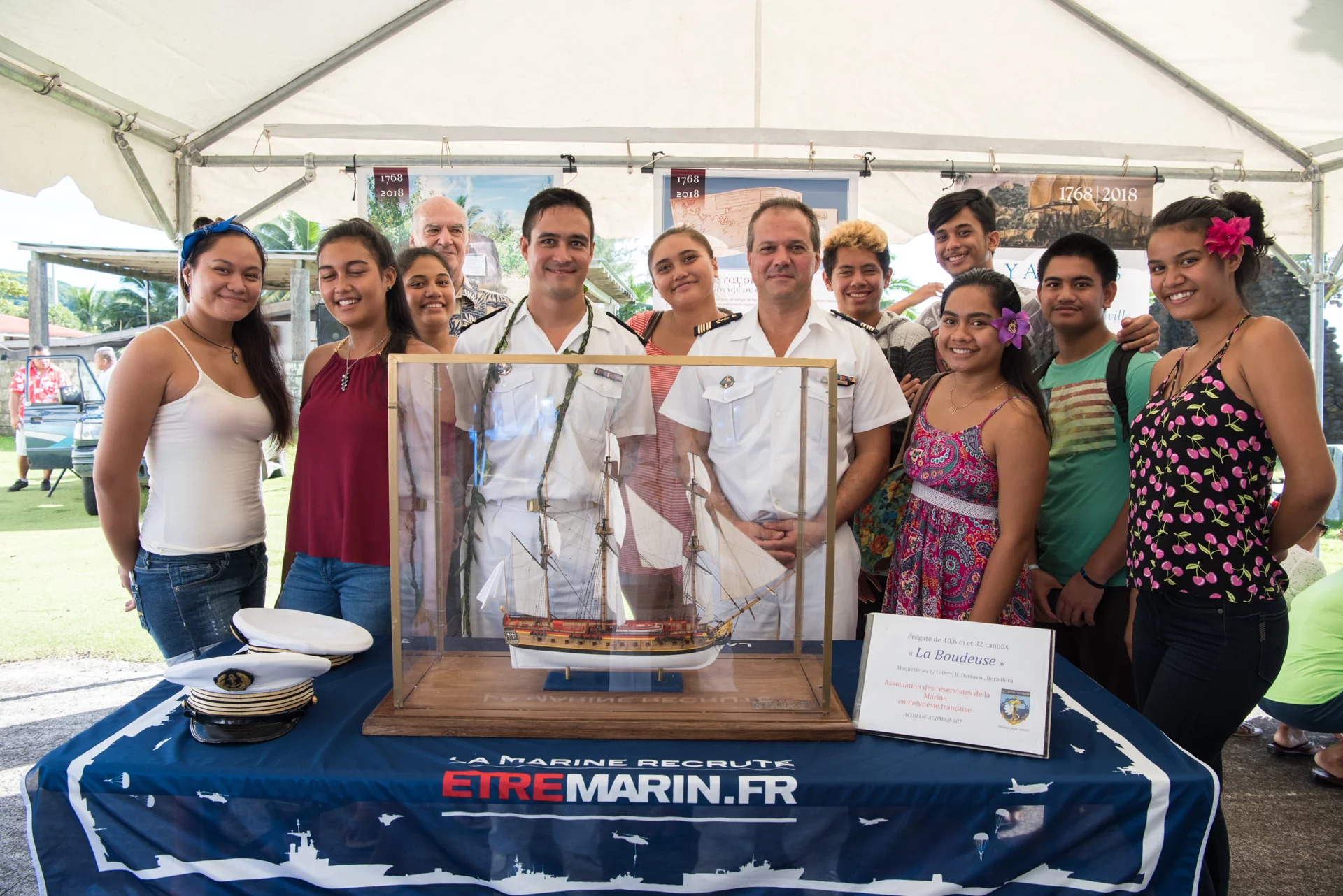 Cérémonie de parainnage de l’équipage B du Bougainville par l'atoll de Fakarava