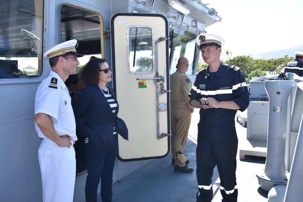 La préfète des TAAF en visite à bord du BSAOM Champlain