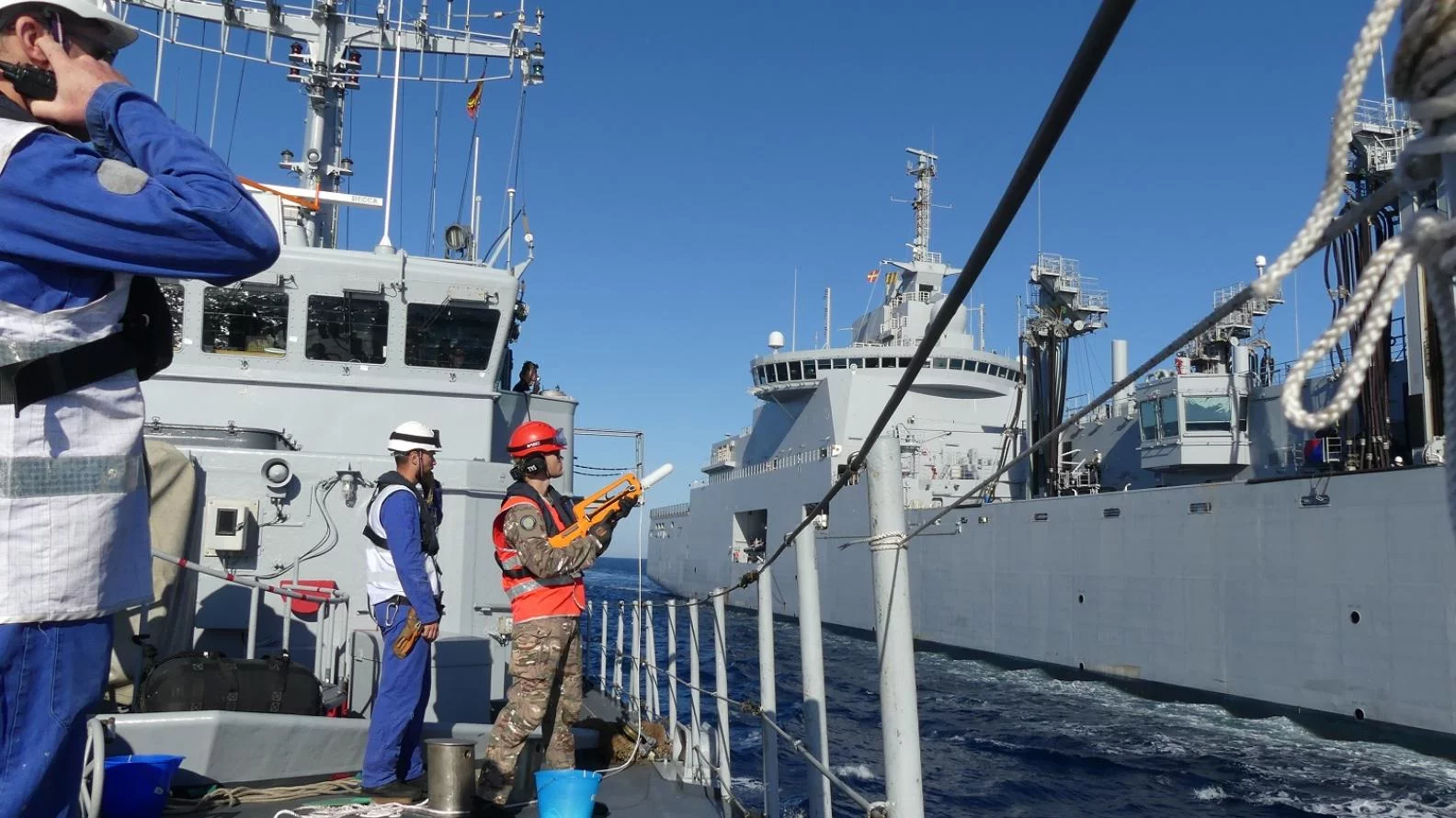 Premier ravitaillement à la mer complet entre un CMT et un BRF