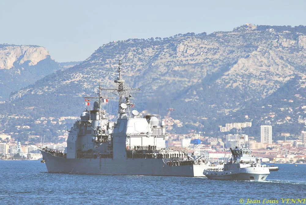 Le croiseur Vicksburg arrive à Toulon