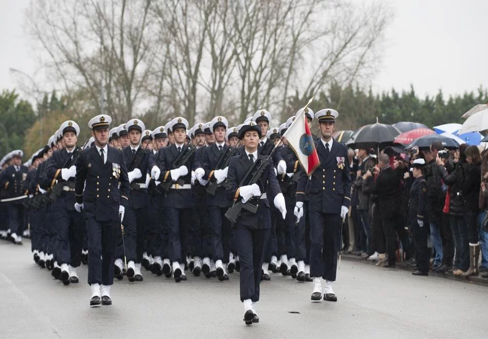 Présentation aux drapeaux des promotions de l’Ecole des mousses et de l’Ecole de maistrance