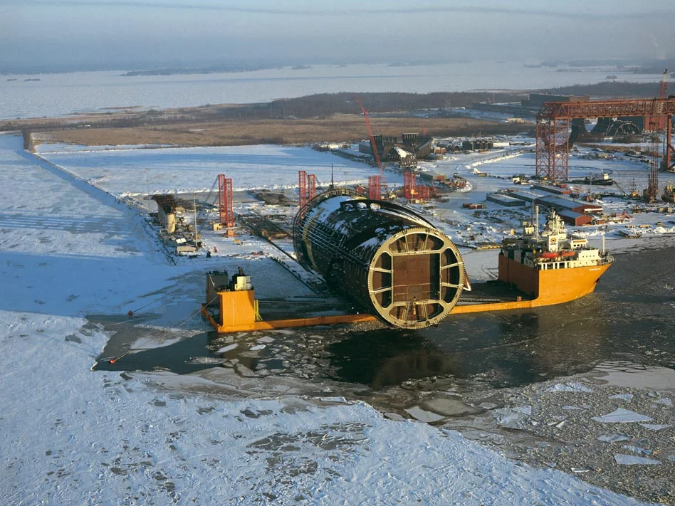 Le Transshelf embarque une section de sous-marin