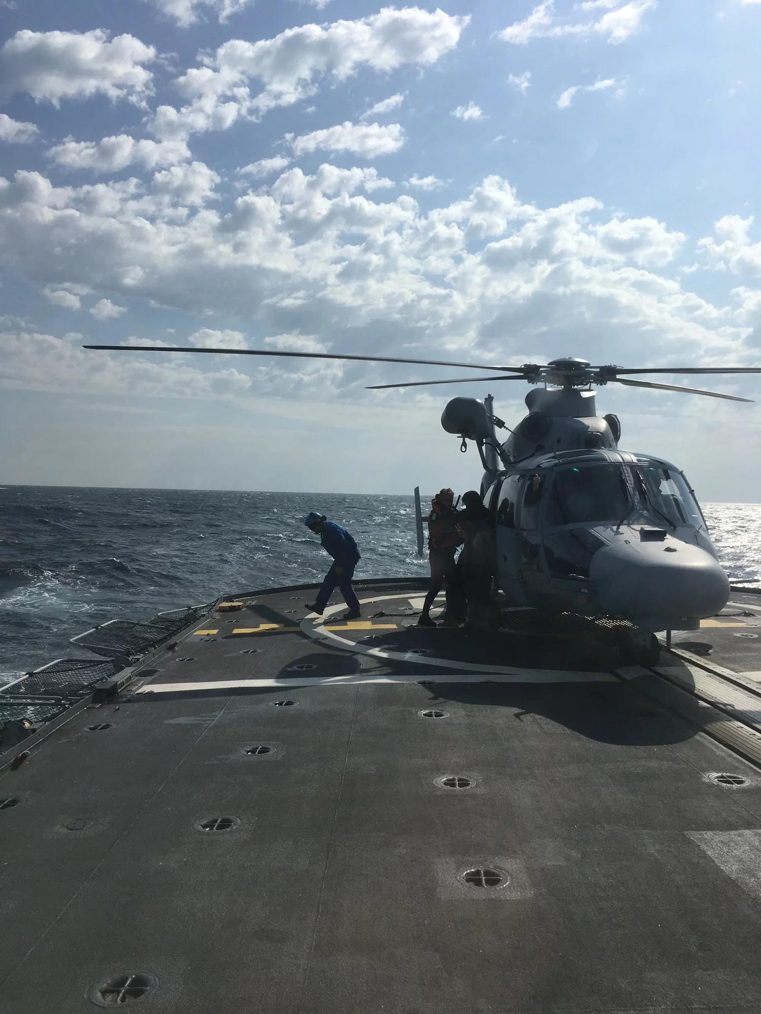 L'hélicoptère Panther se prépare à décoller