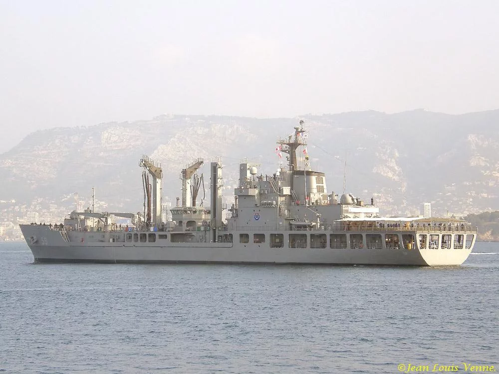 Le pétrolier-ravitailleur HWACHEON