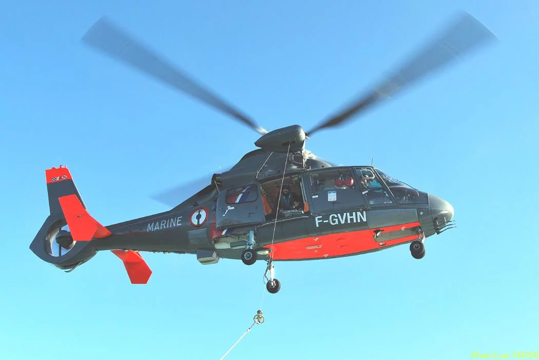L'hélicoptère Dauphin de service public