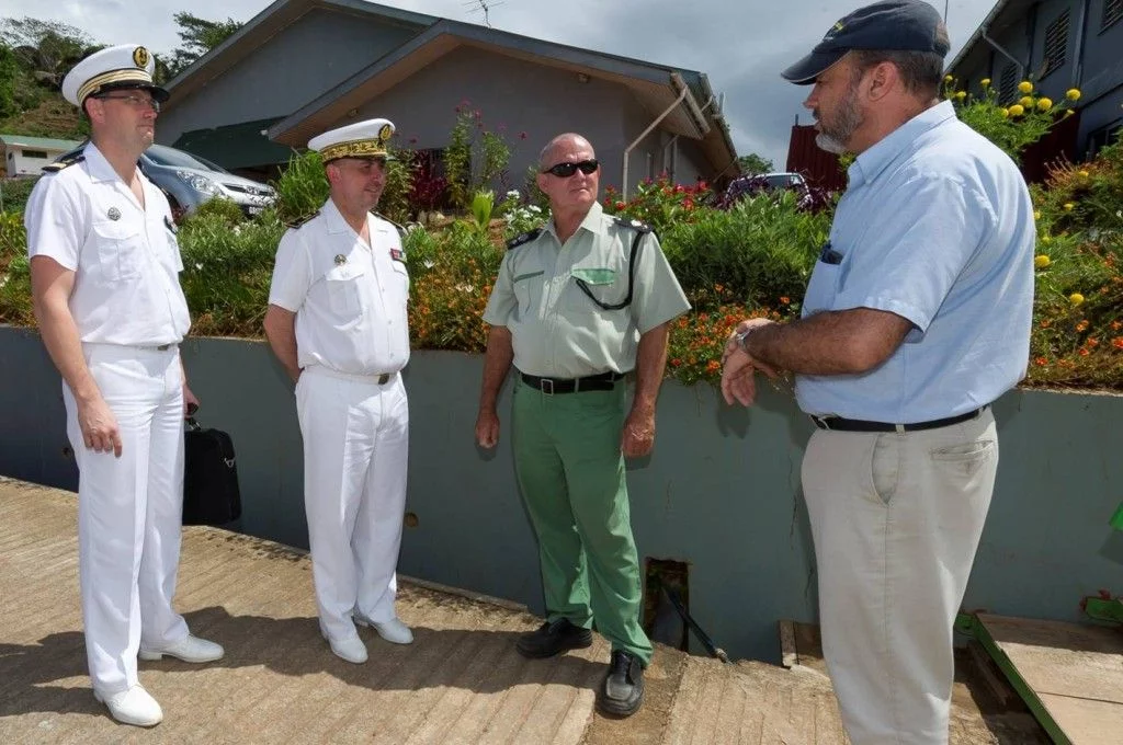 Le commandant de la force européenne Atalante visite le Palais de Justice et la prison des Seychelles