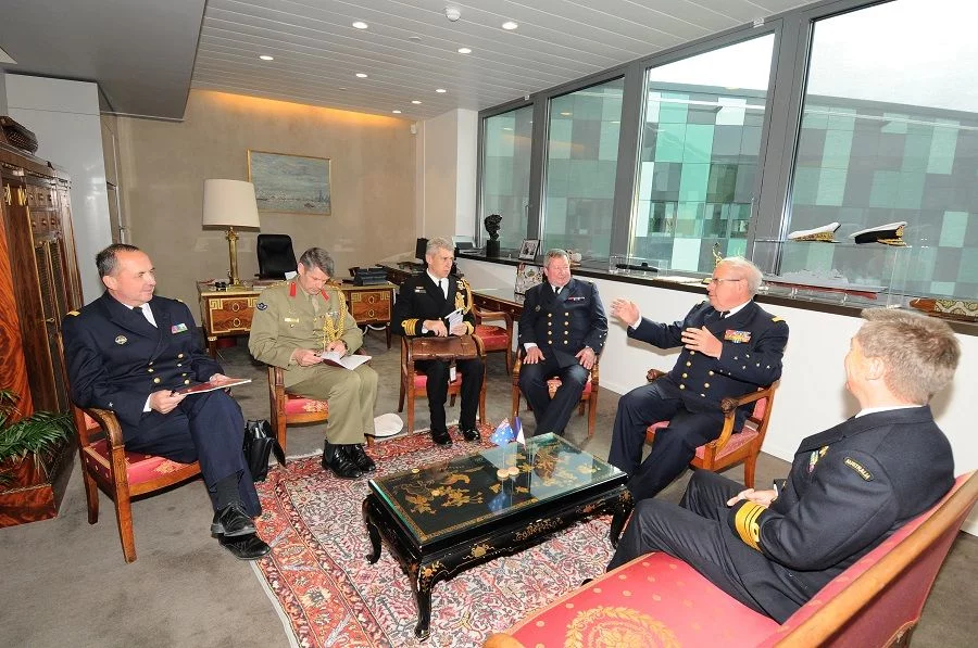 Le chef d'état-major de la marine reçoit son homologue australien