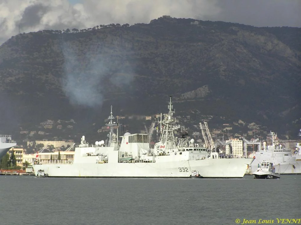 Arrivée à Toulon de la frégate canadienne Ville de Québec