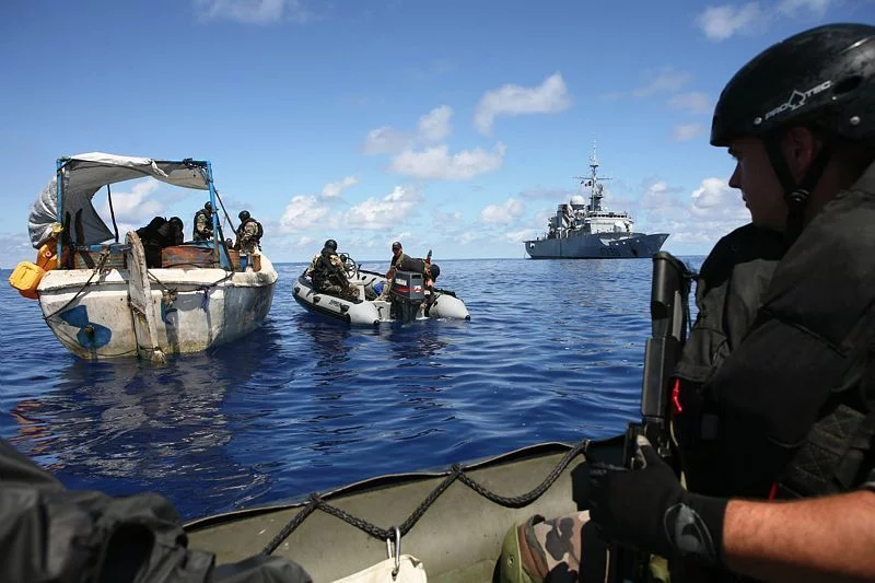 Contrôle d'un bateau au large de la Somalie