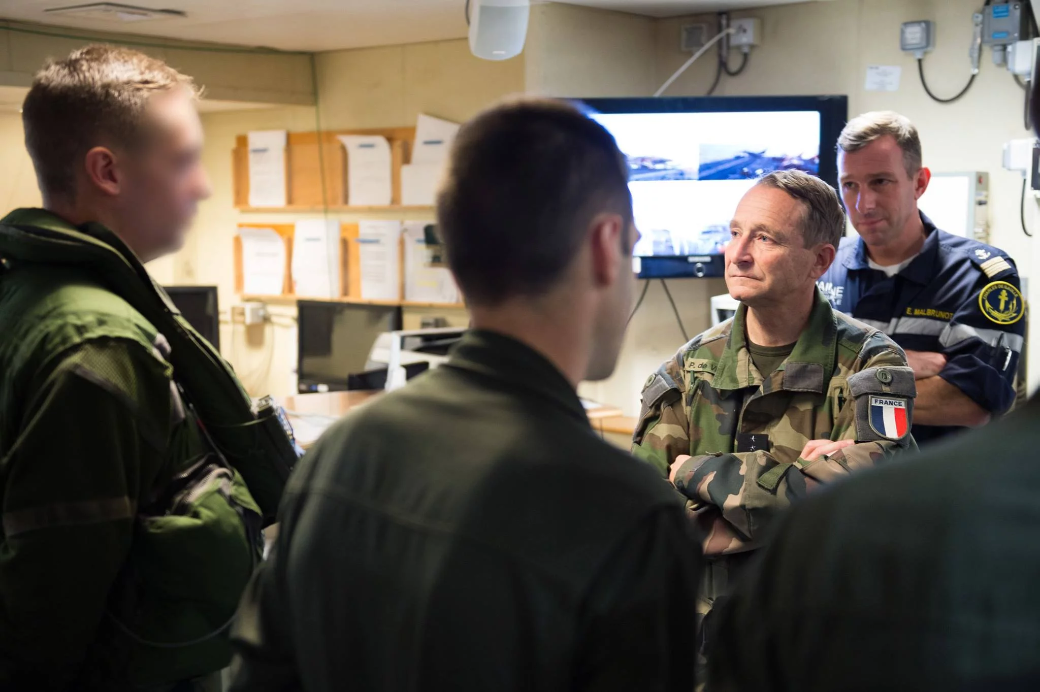 Le Chef d’état-major des armées à bord du porte-avions Charles de Gaulle