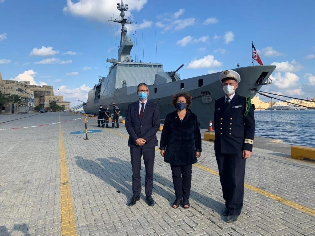 La frégate Aconit commémore le 11 novembre à Malte