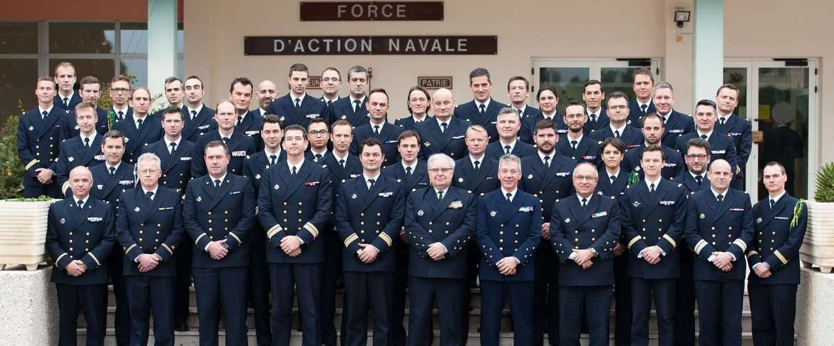Le chef d'état-major de la Marine à la rencontre de 48 futurs commandants