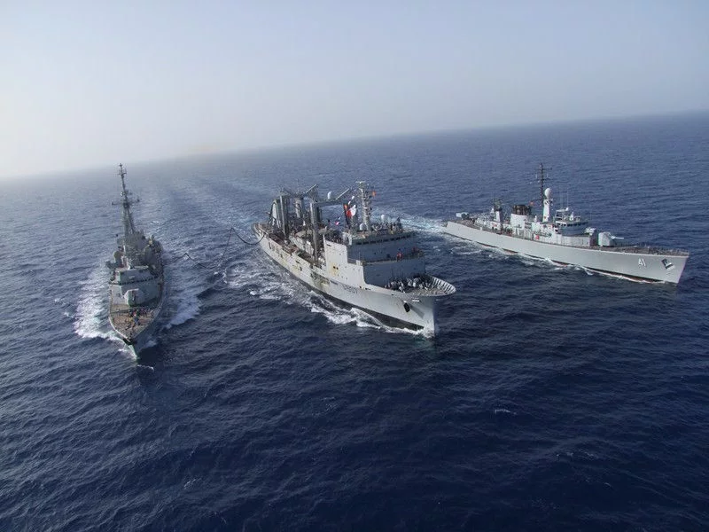 3000ème ravitaillement à la mer pour la Meuse