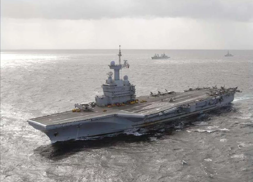 Le porte-avions Charles de Gaulle