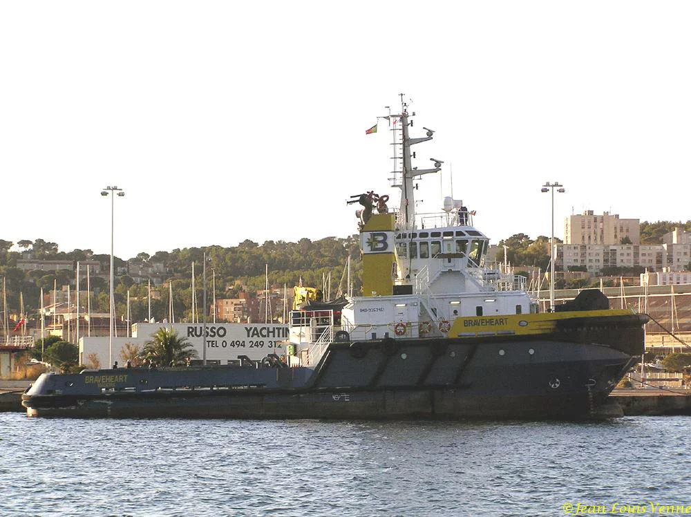 Un mÃ¢t de destroyer britannique Ã  la Seyne-sur-Mer
