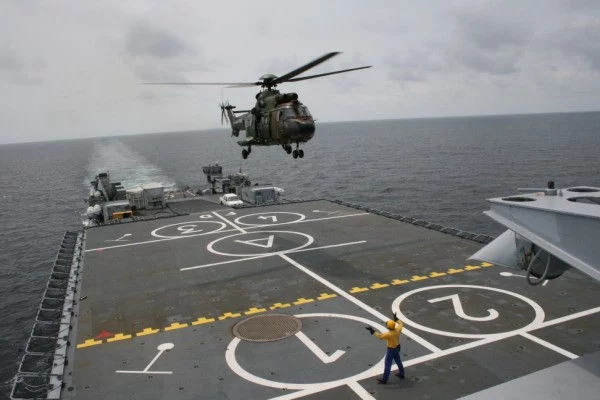 Un Cougar se pose sur la Foudre