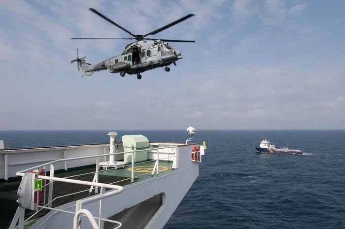 Exercice d'hélitreuillage au large d'Ouessant