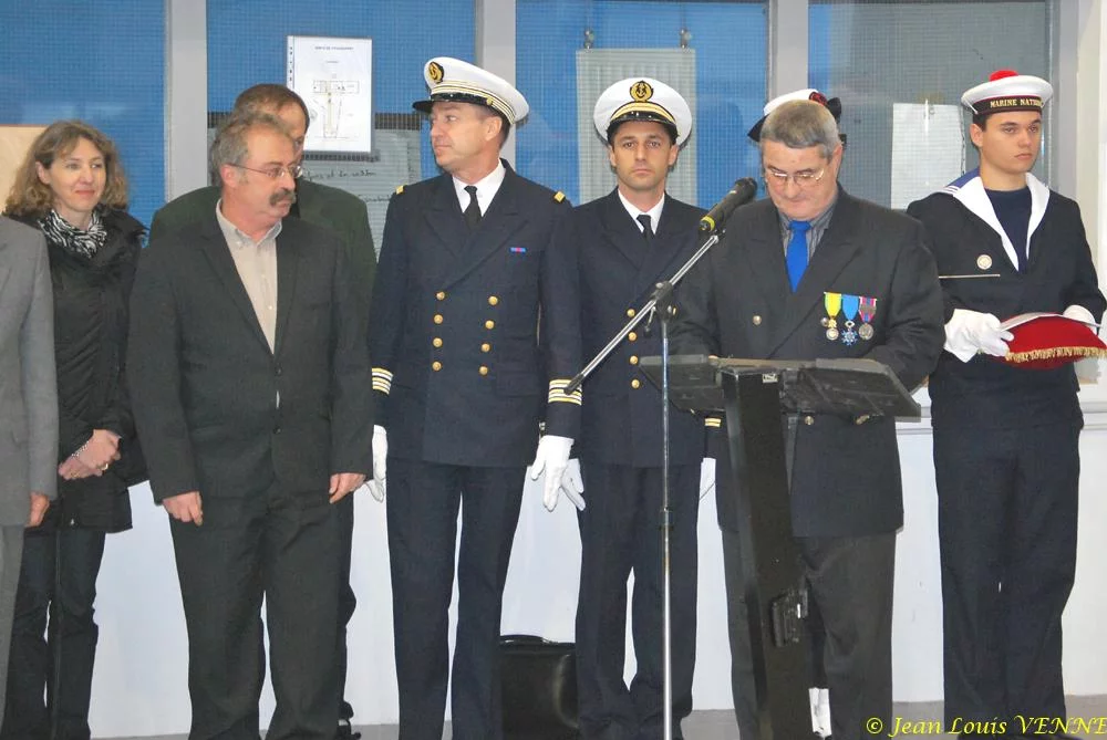 Les autorités assistant à la cérémonie