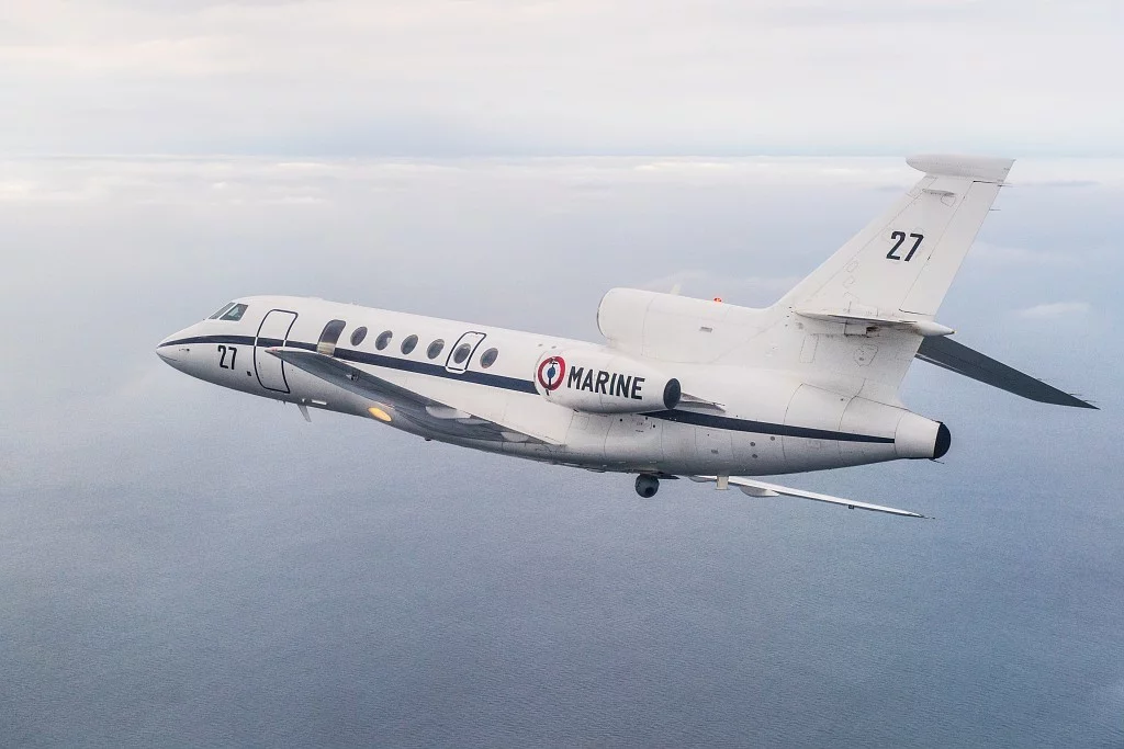 Un avion Falcon 50 de la marine nationale
