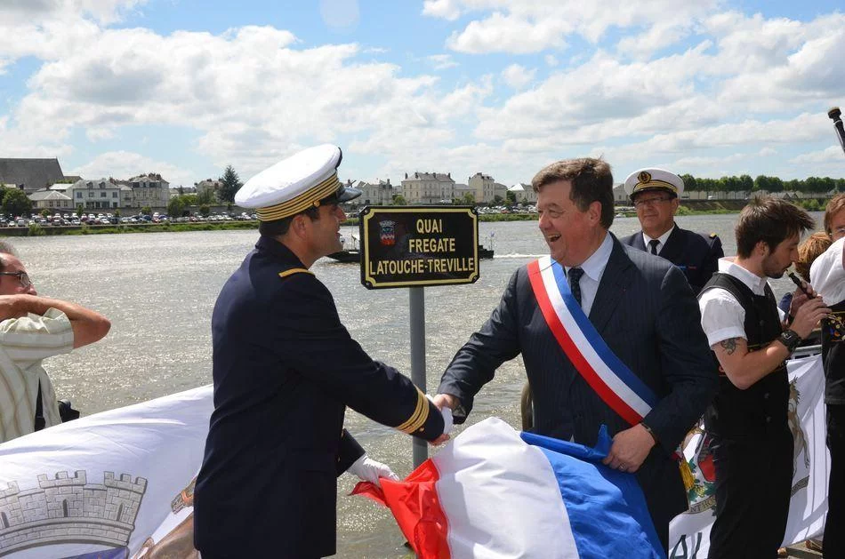 Inauguration d’un quai « frégate Latouche-Tréville » à Saumur