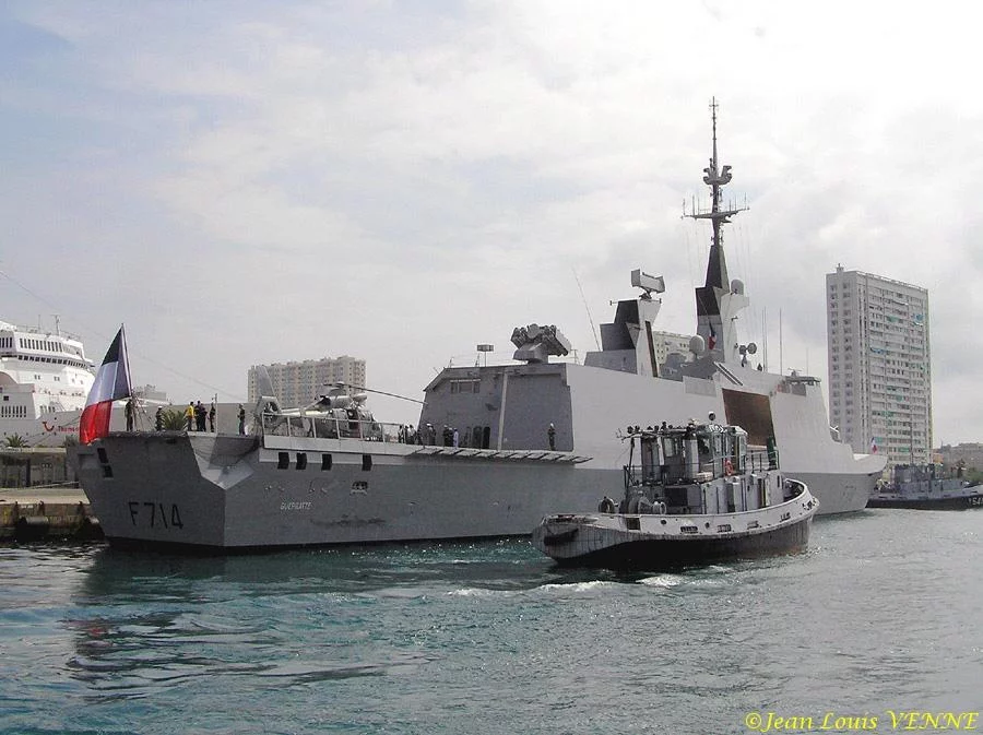 Autour de la frégate Guépratte
