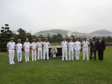 La frégate Prairial en escale à Busan