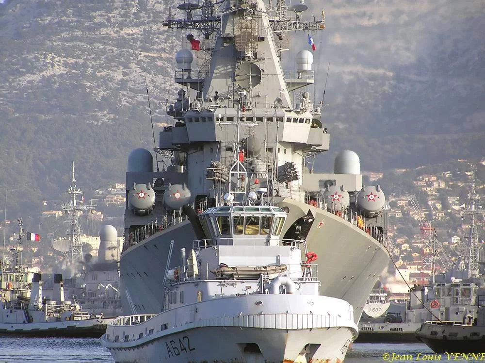 Arrivée Ã  toulon du croiseur Russe Moskva