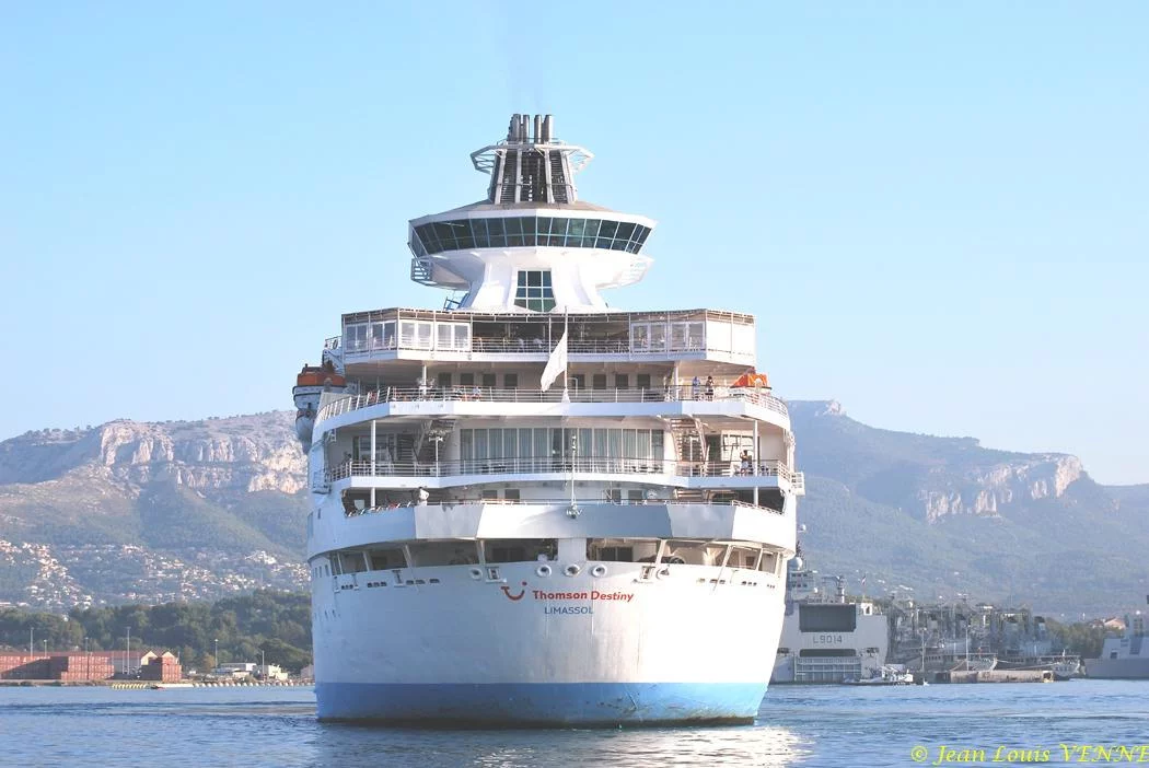 Le paquebot Thomson Destiny fait escale à La Seyne-sur-mer