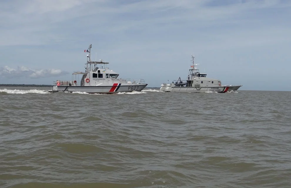 Coopération franco-surinamienne contre la pêche illégale