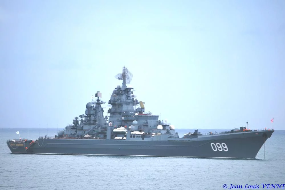 Le croiseur nucléaire russe Pierre le Grand à Toulon